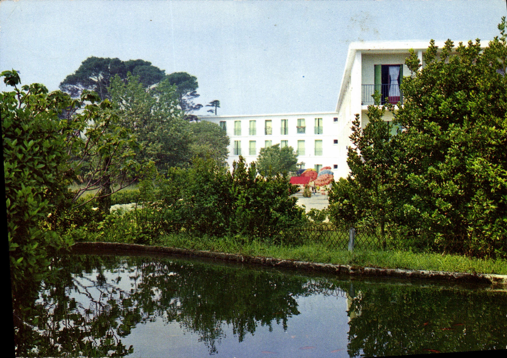 La Salette Montval — Maison de Retraite — Éditions de France