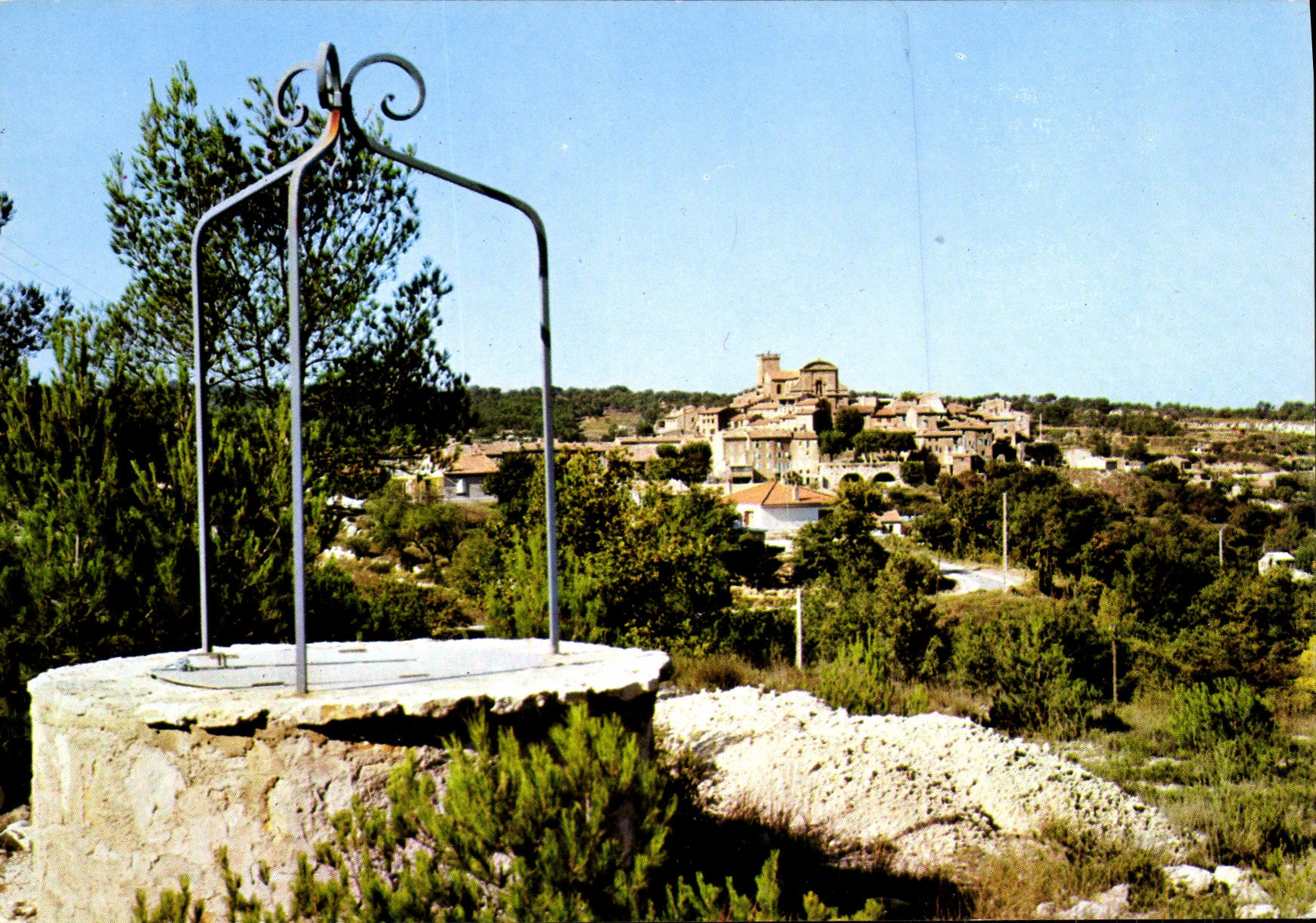 Grignan — Vue pittoresque du village — R. CAUJOLLE, Marseille