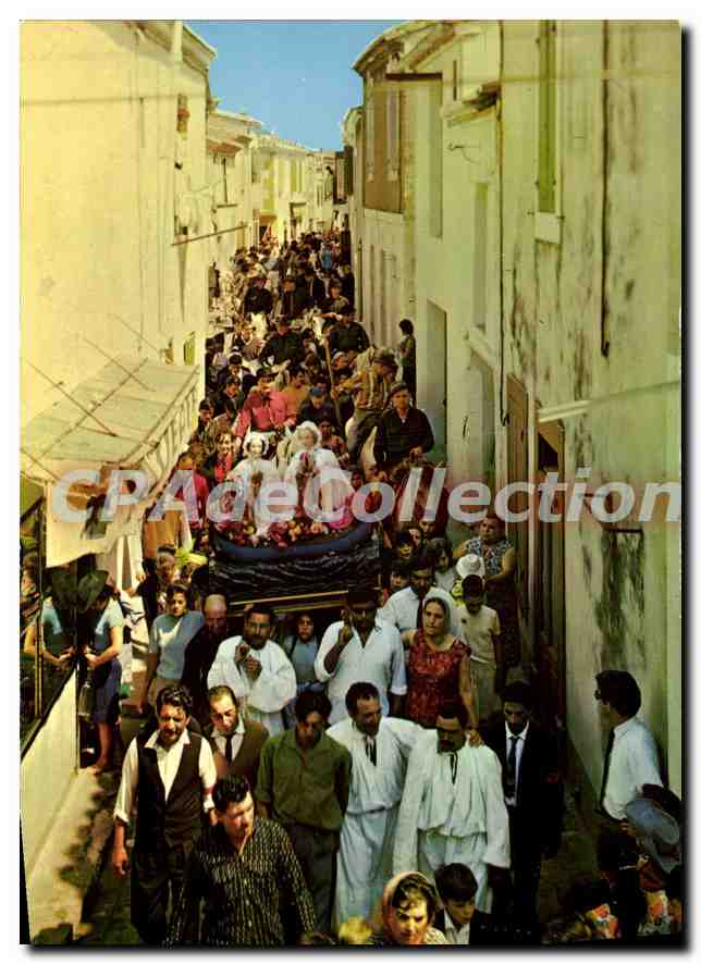 Les Saintes-Maries-de-la-Mer — La procession des Saintes Salomé et Jacobé — Éditions ENNOCOLOR