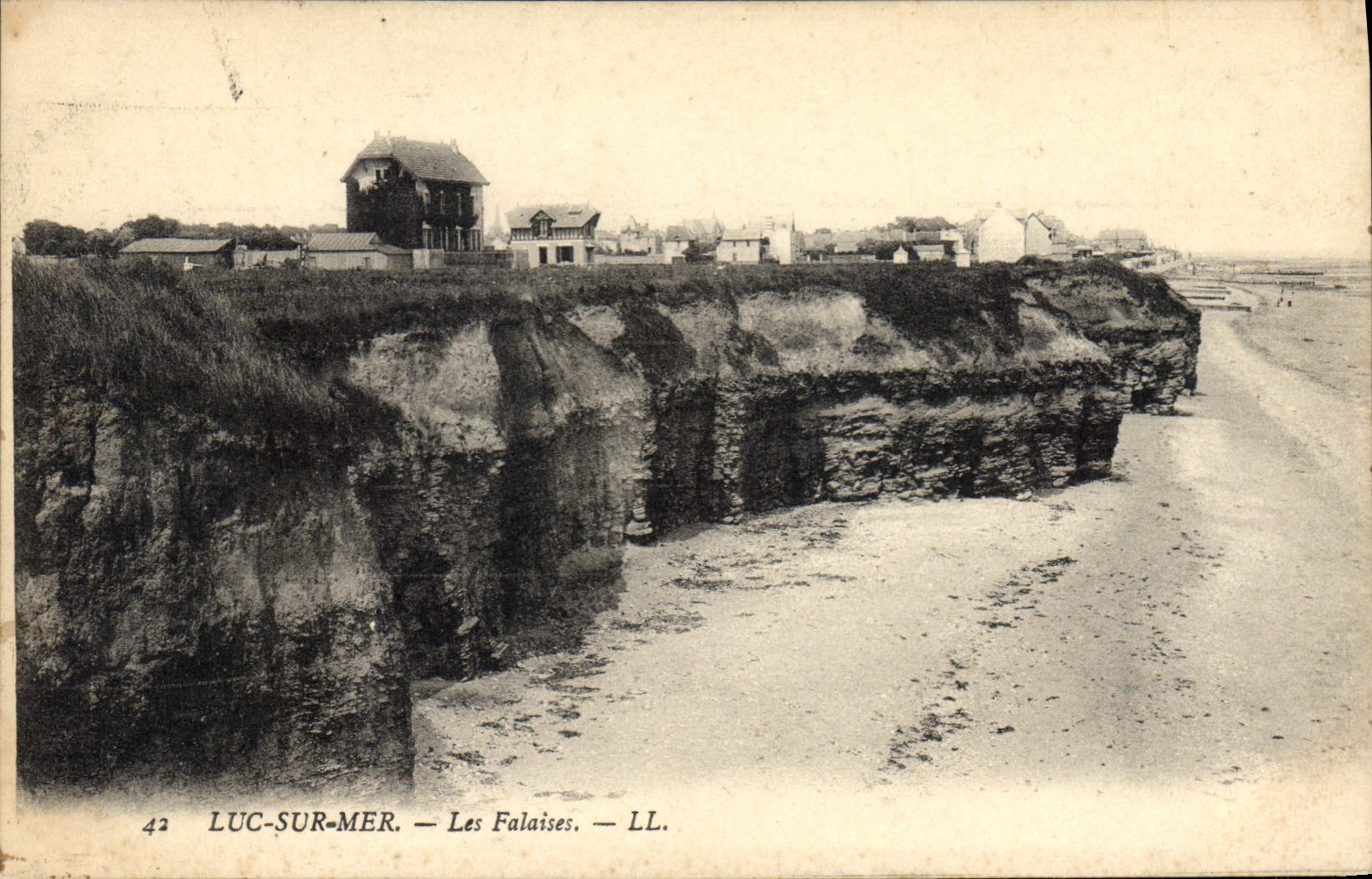 Luc-sur-Mer — Les Falaises — LL. — n°42