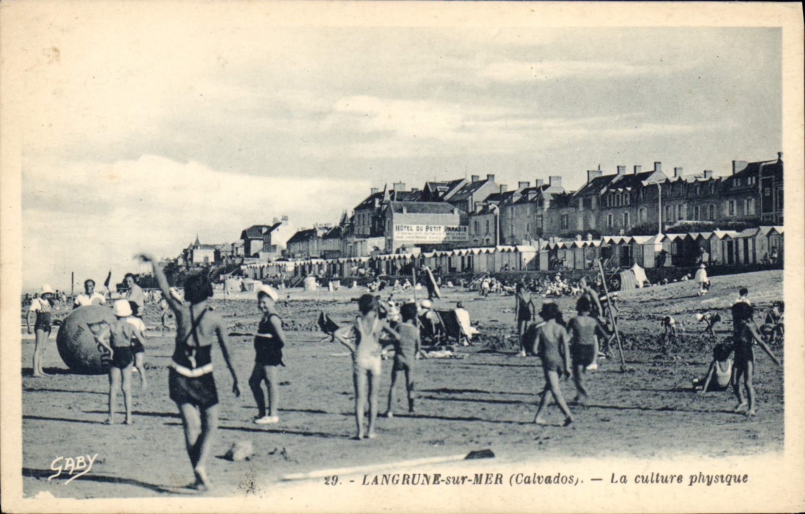 Langrune-sur-Mer (Calvados) — Körperkultur — Gaby, Nr. 29