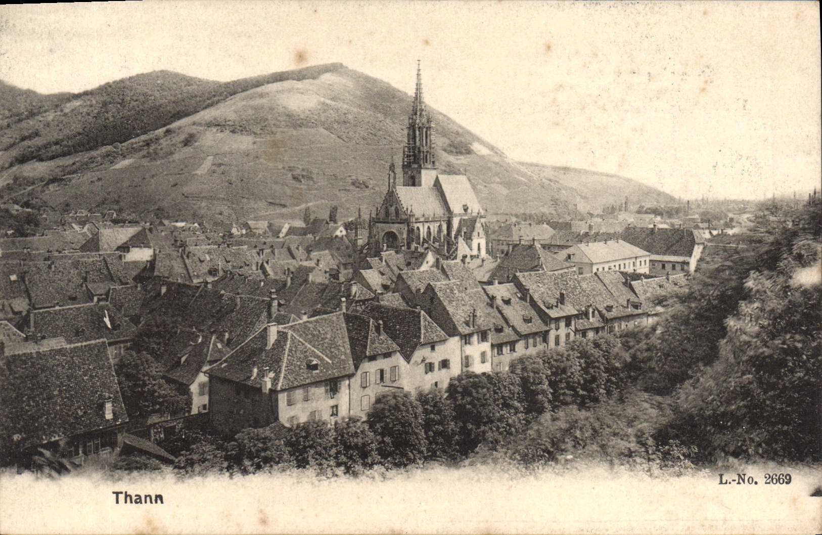 Thann — Panoramablick mit Kirche — L. Nr. 2669
