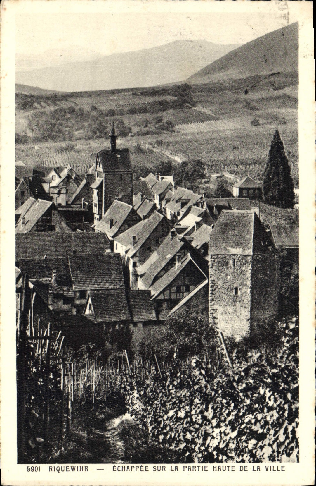 Riquewihr — Échappée sur la partie haute de la ville