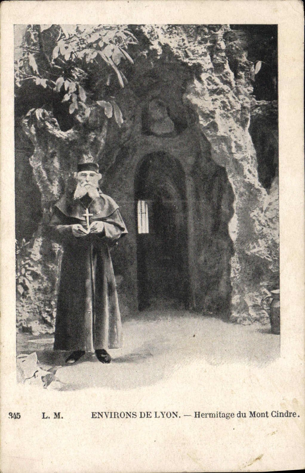 CPA Environs de Lyon Hermitage du Mont Cindre 