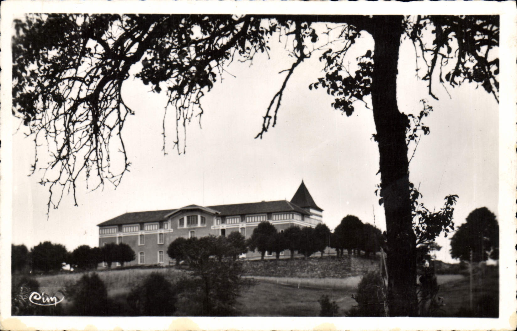 CPA Cublize Rhone Chateau de Magny restaure transforme en Colonie de vacances 