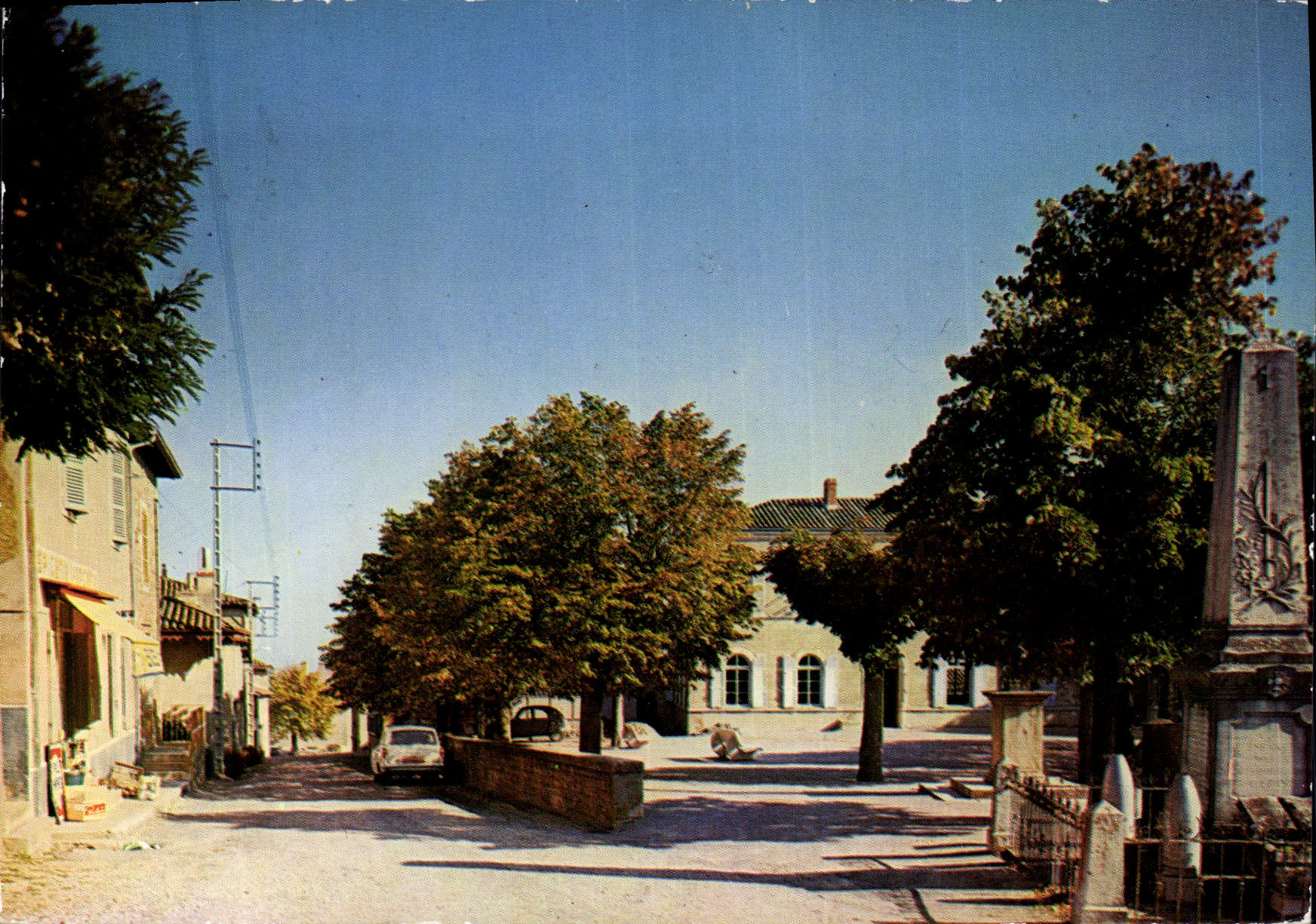 Saint-Étienne-la-Varenne — Centre du Village — Éditions Cellard