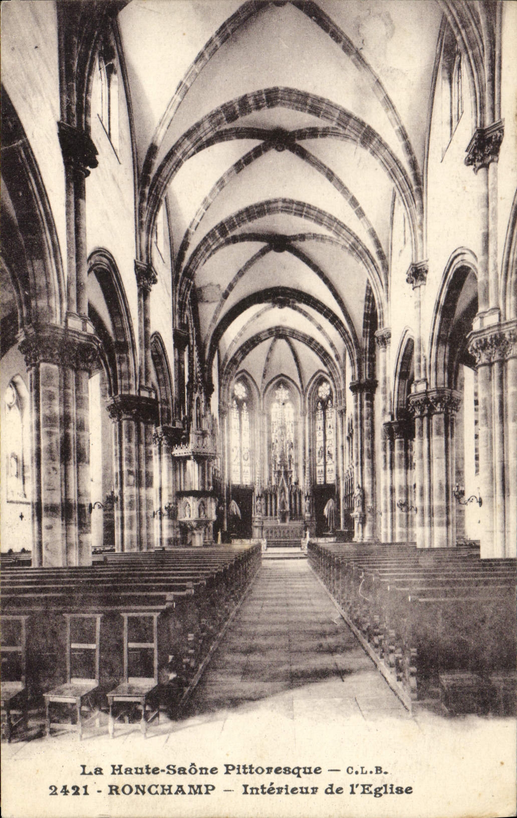 Ronchamp — Intérieur de l'Église — C.L.B. n°2421