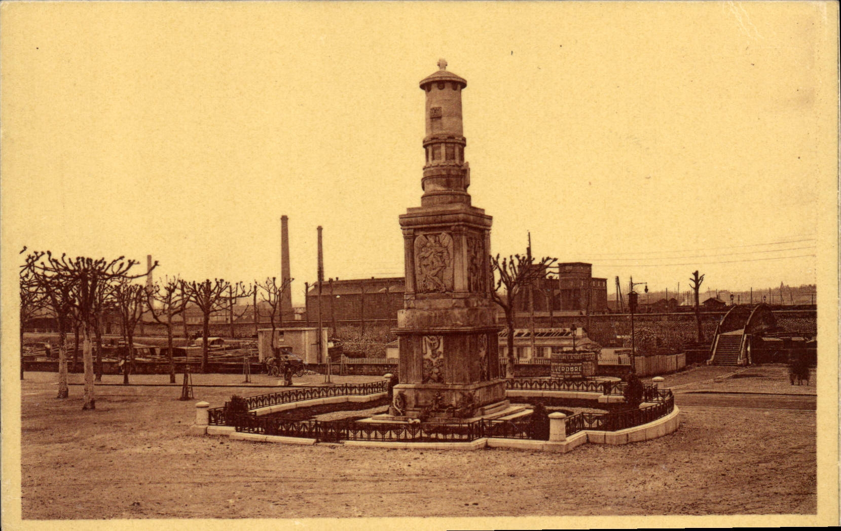 Montceau-les-Mines — Monument aux Morts (Guerre 1914-1918) — Édition Hérot, Montceau-les-Mines