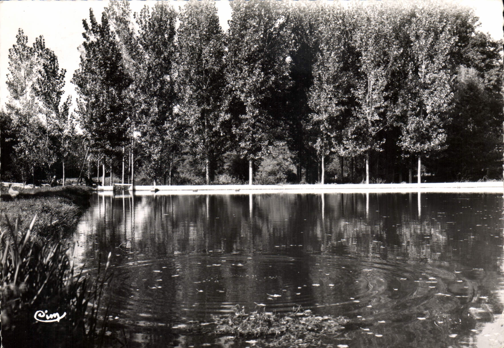 CPSM Chapelle St Sauveur S et L Le Lac 