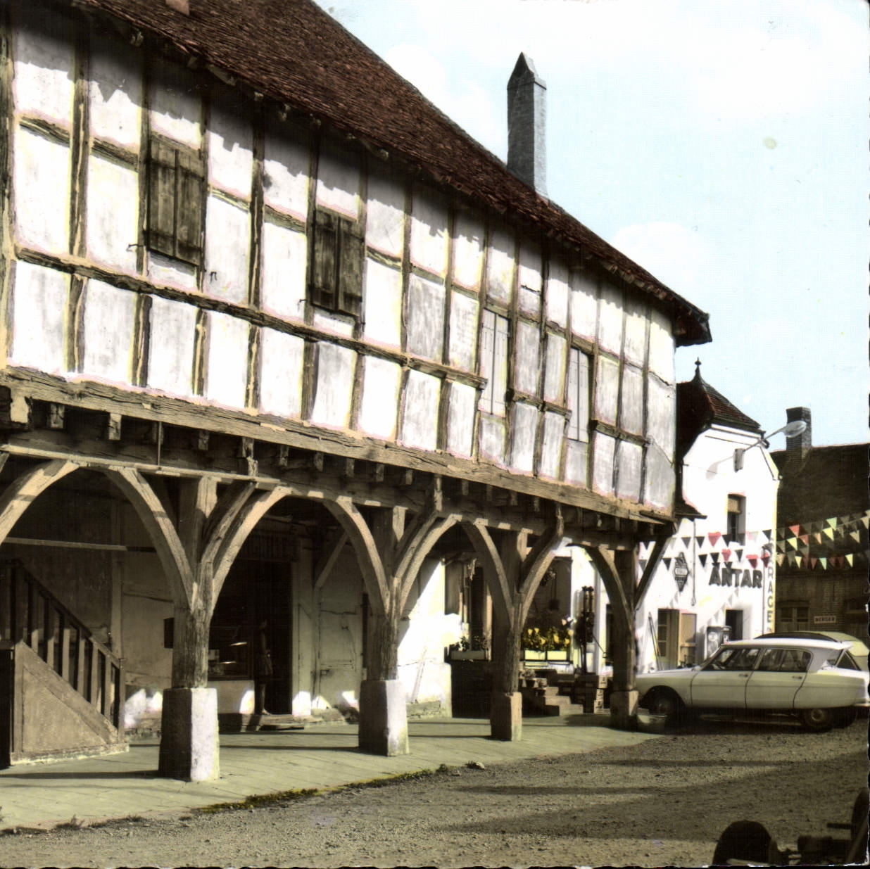 Mervans (71) - Vieille Maison (classée Monument historique) — éditeur J.F.M.