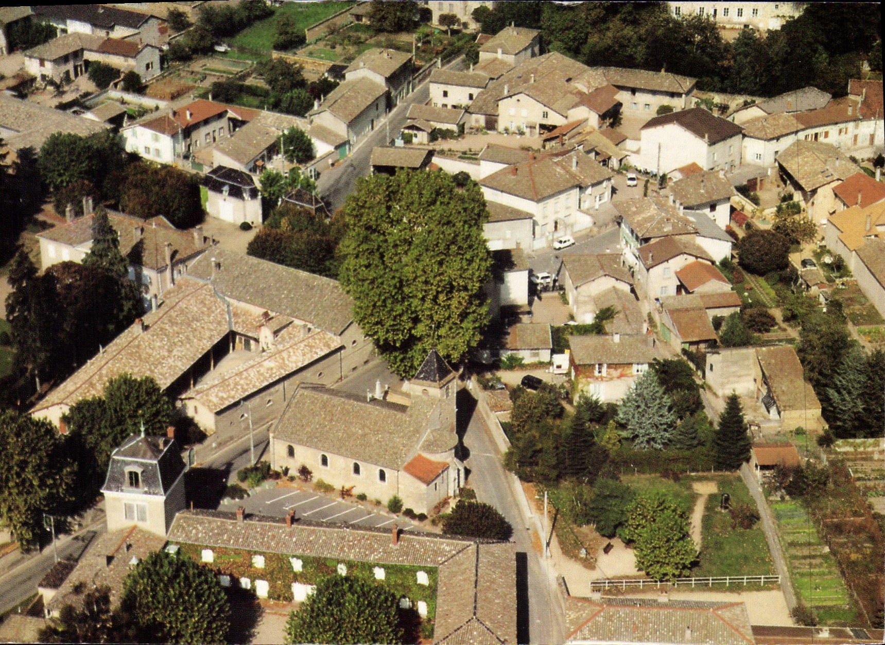 Vue aérienne du village d'Anceles — éditeur A.P.C.E. — n° de série 91 22 02 13