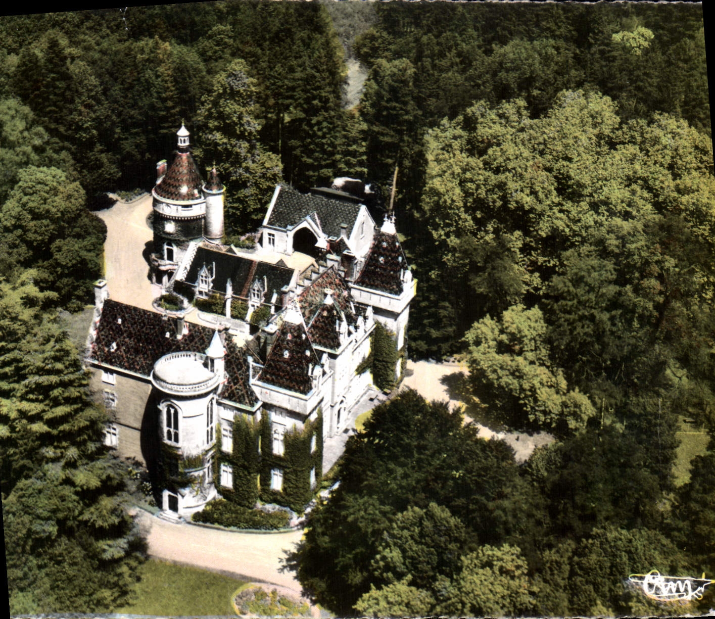 CPSM Vue aerienne du Chateau de La Salle S et L Bati en 1875 par M Edmond Houitte de La Chesnais 