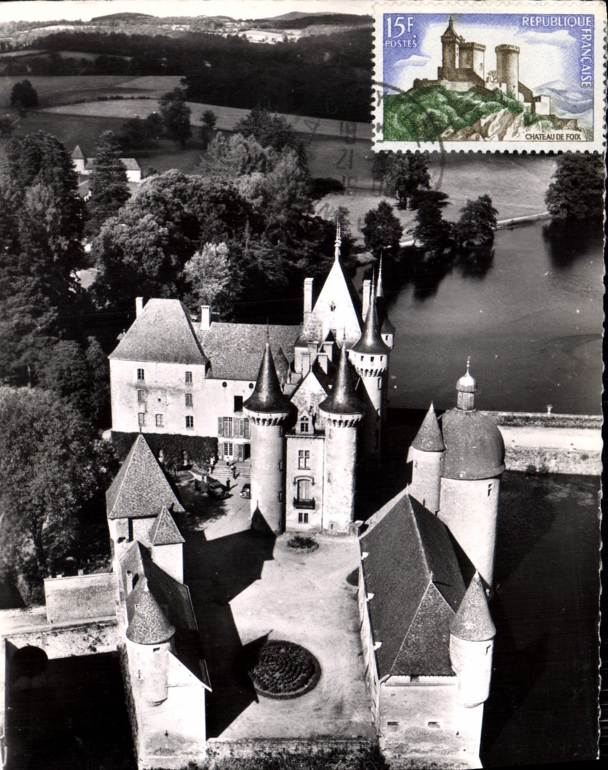 Halbmoderne Ansichtskarte La Clayette S et L Luftbild Seines Schlosses Und Seines Sees