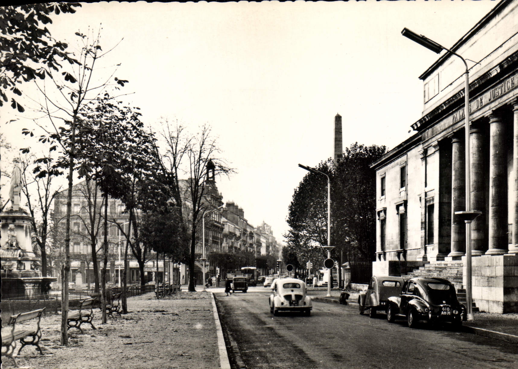 Palais de Justice et Boulevard de la République — Chalon-sur-Saône — Imprimerie BOURGES