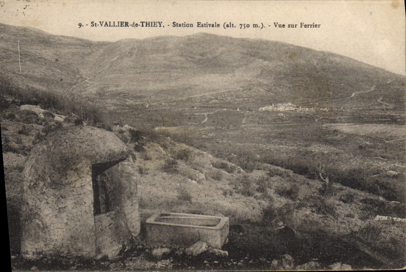 CPA St VALLIER de THIEY station Estivale Vue sur Ferrier 