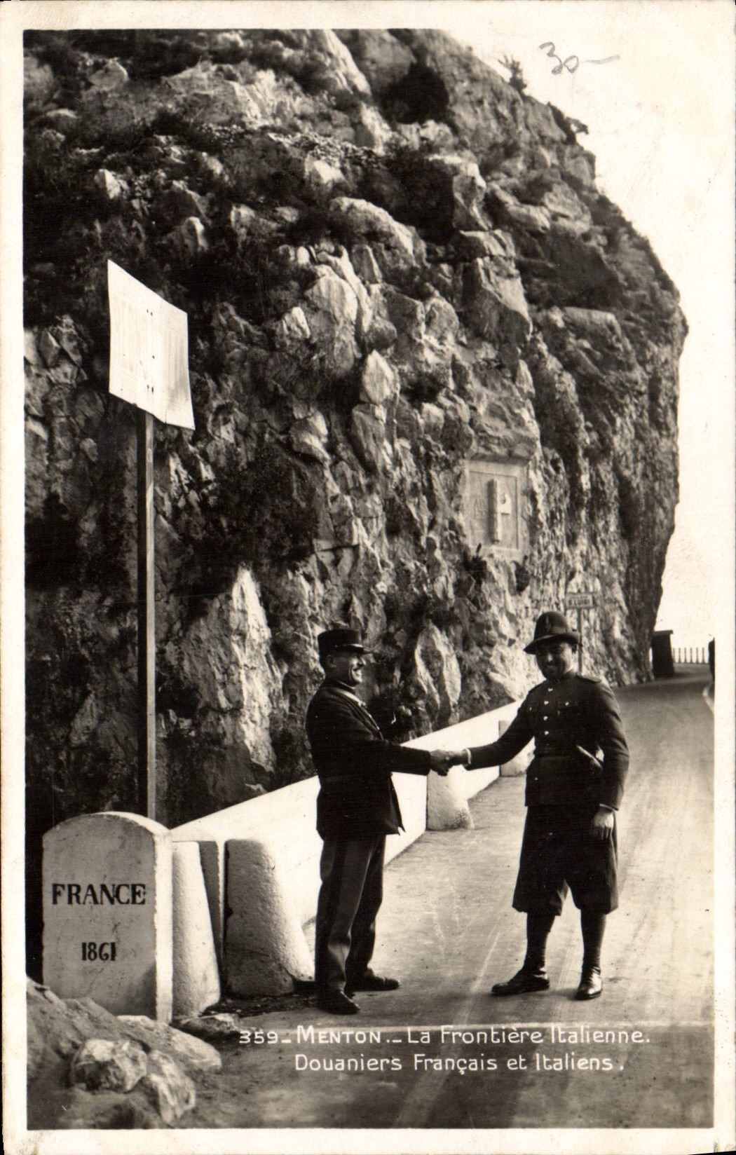 Menton - La Frontière Italienne — Douaniers Français et Italiens — éditeur non identifié, n° 359