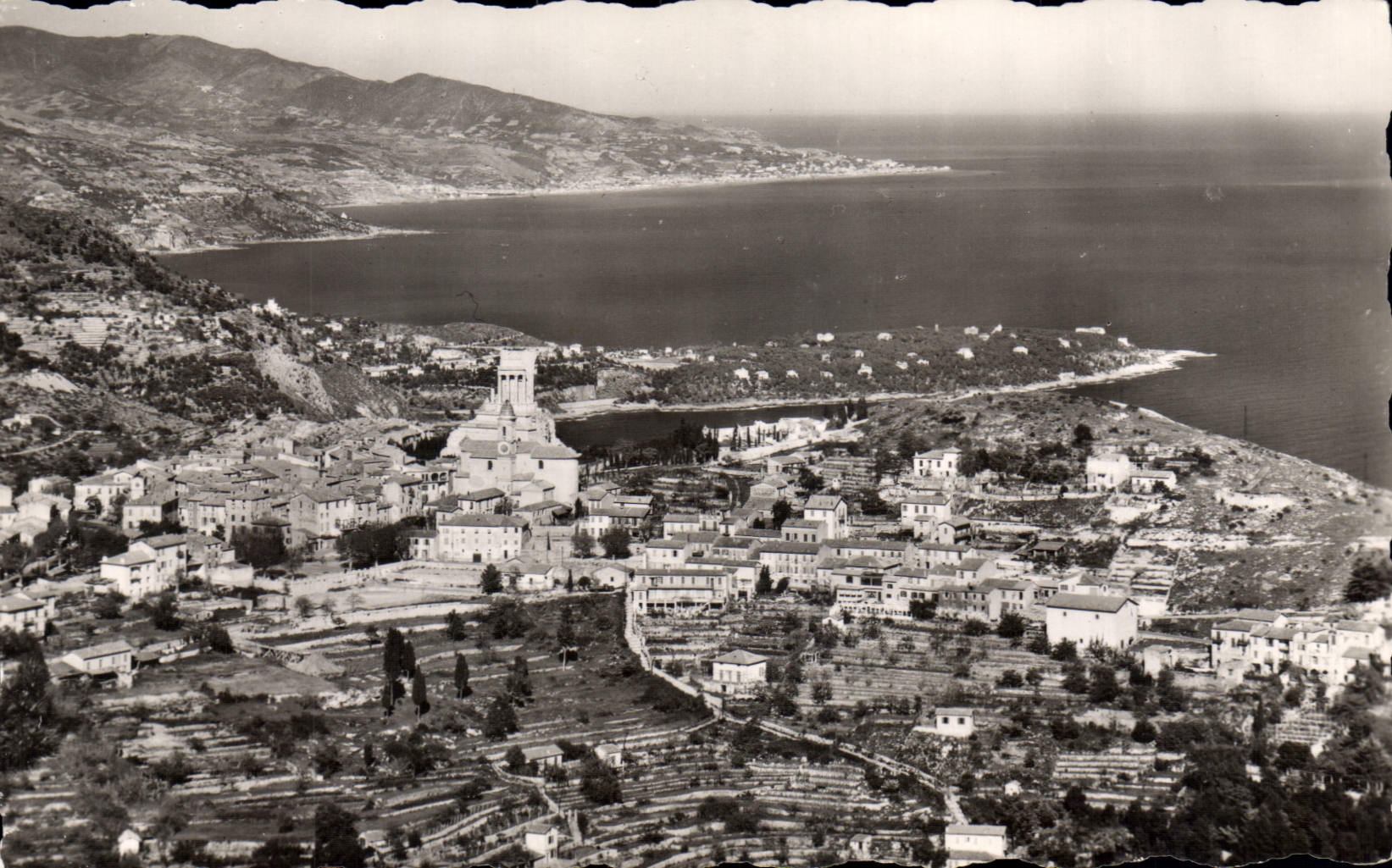 La Turbie (A.-M.) — Vue générale — Le Cap Martin — L. Gilletta & Cie, Nice