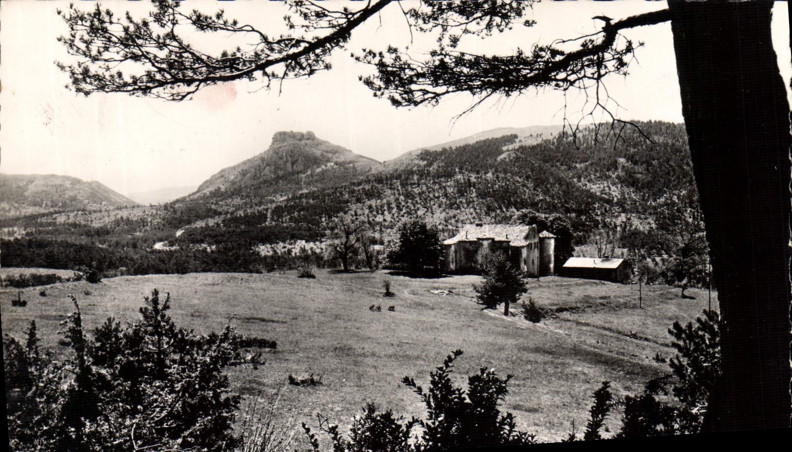 CPA Thorenc Alpes Maritimes Chateau feodal des Quatre Tours et le Castellaras 