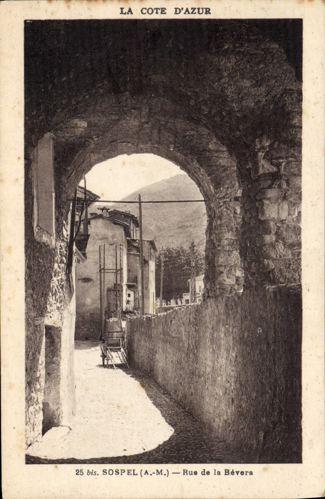CPA La Cote d'Azur Sospel rue de la Bevera 
