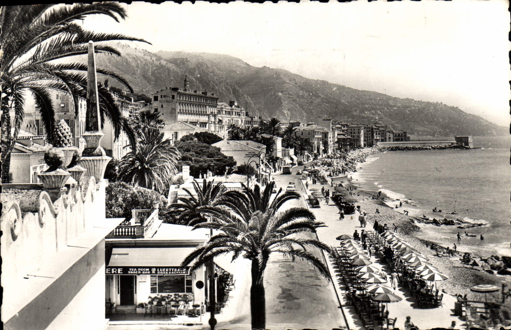 Menton - La Promenade et la Plage vues du Casino — éditeur Menton, n° 7550 M