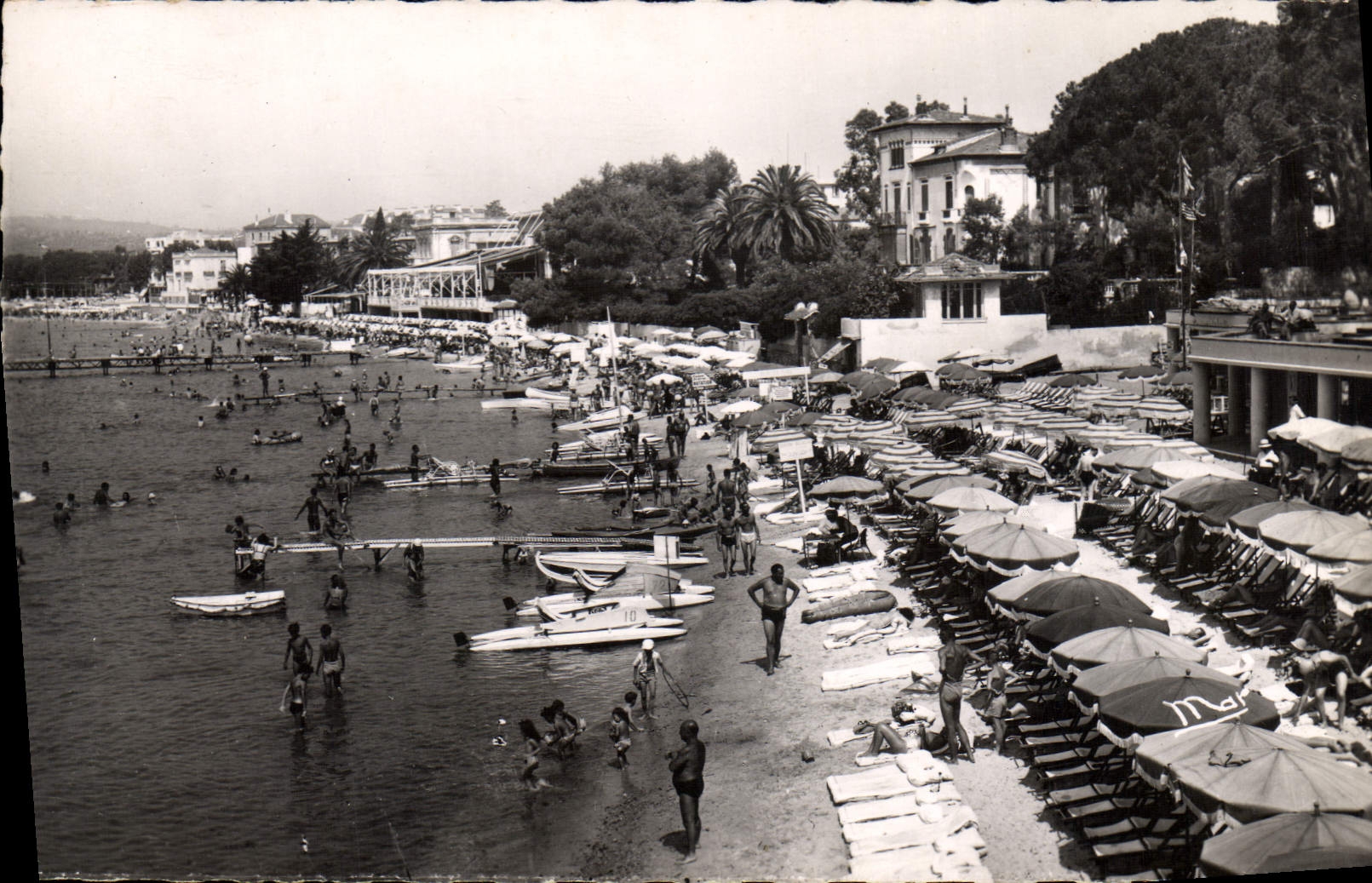 Plage de Juan-les-Pins — La Côte d'Azur — Éditions M. Pume