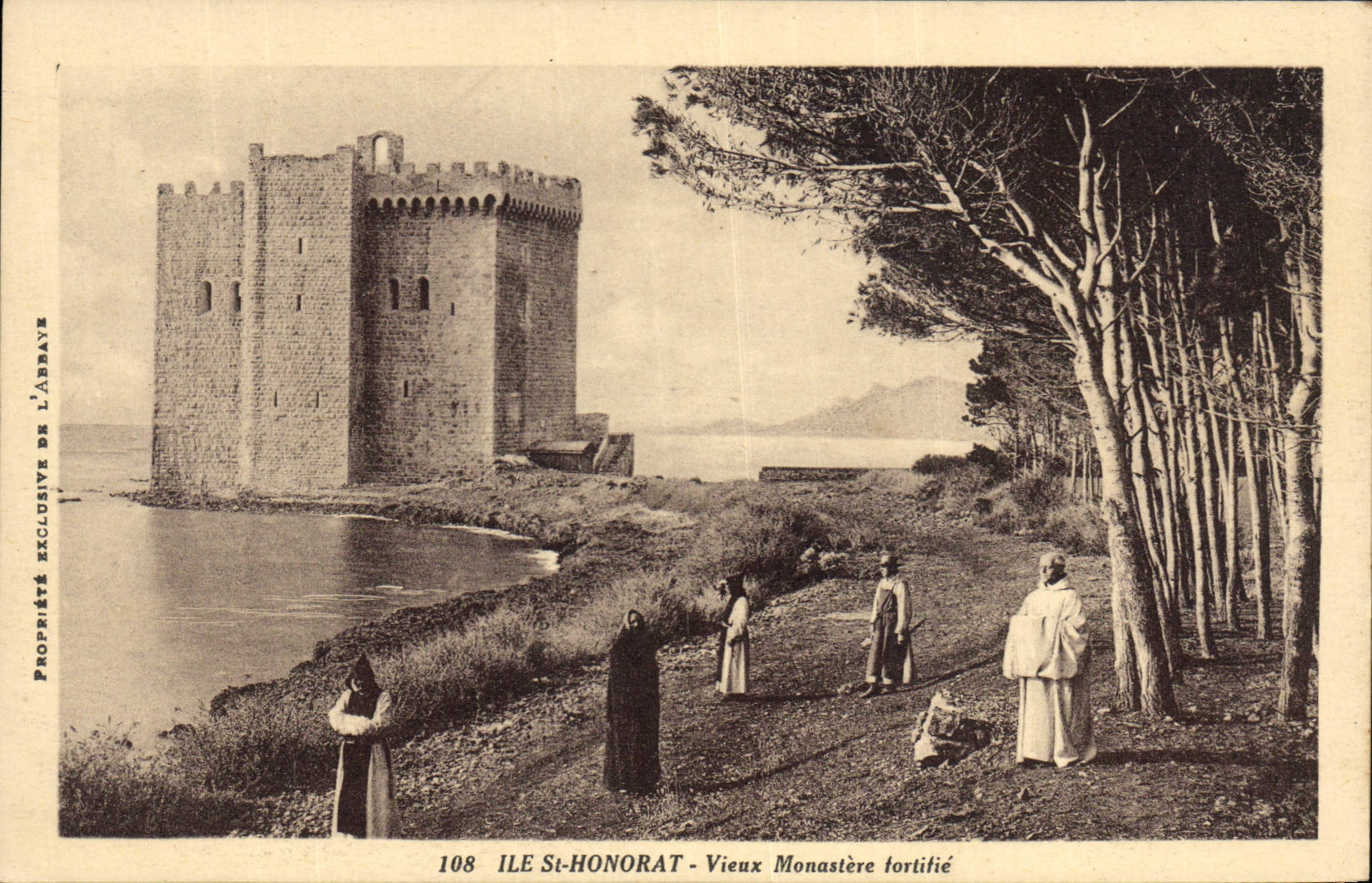 Ile d'Honorat - Vieux Monastère fortifié — J. Gilletta, Nice, n°108