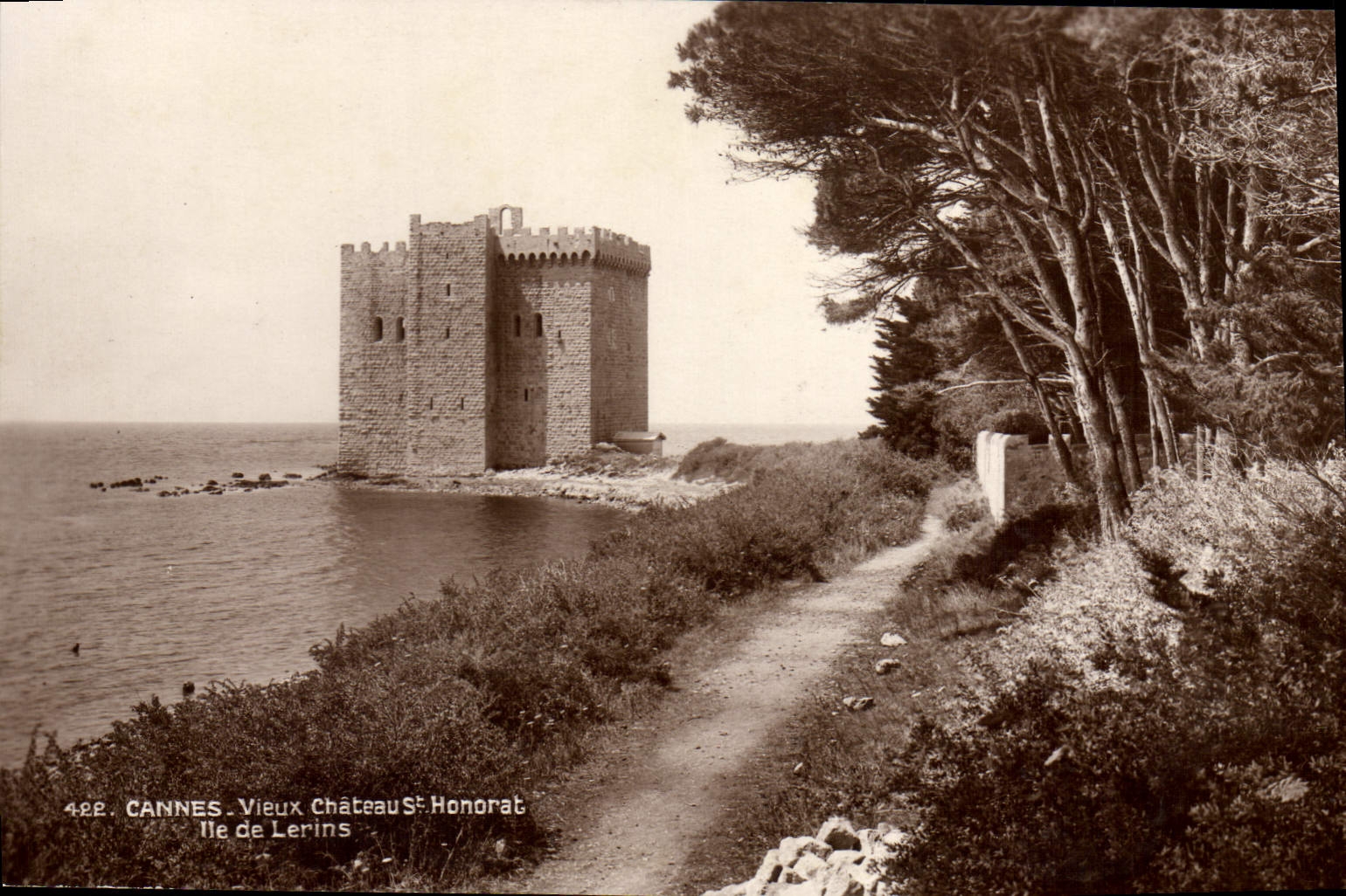 Cannes — Vieux Château Saint-Honorat — Ile de Lerins — J. Giletti & Cie, Nice