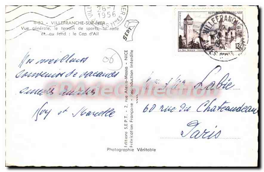 Villefranche-sur-Mer — vue générale, terrain de sports et le Cap d'Alil — Éditions S.E.P.T. - Reproduction Interdite — Reverso