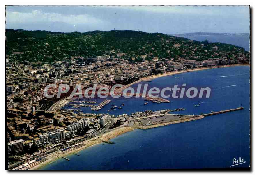 CPSM La Cote d'Azur Cannes Vue generale aerienne sur la plage du Midi le port la croisette et la col