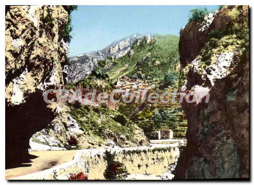 CPSM Saorge (A M) Alt 600 m Vue prise des Gorges de la Roya