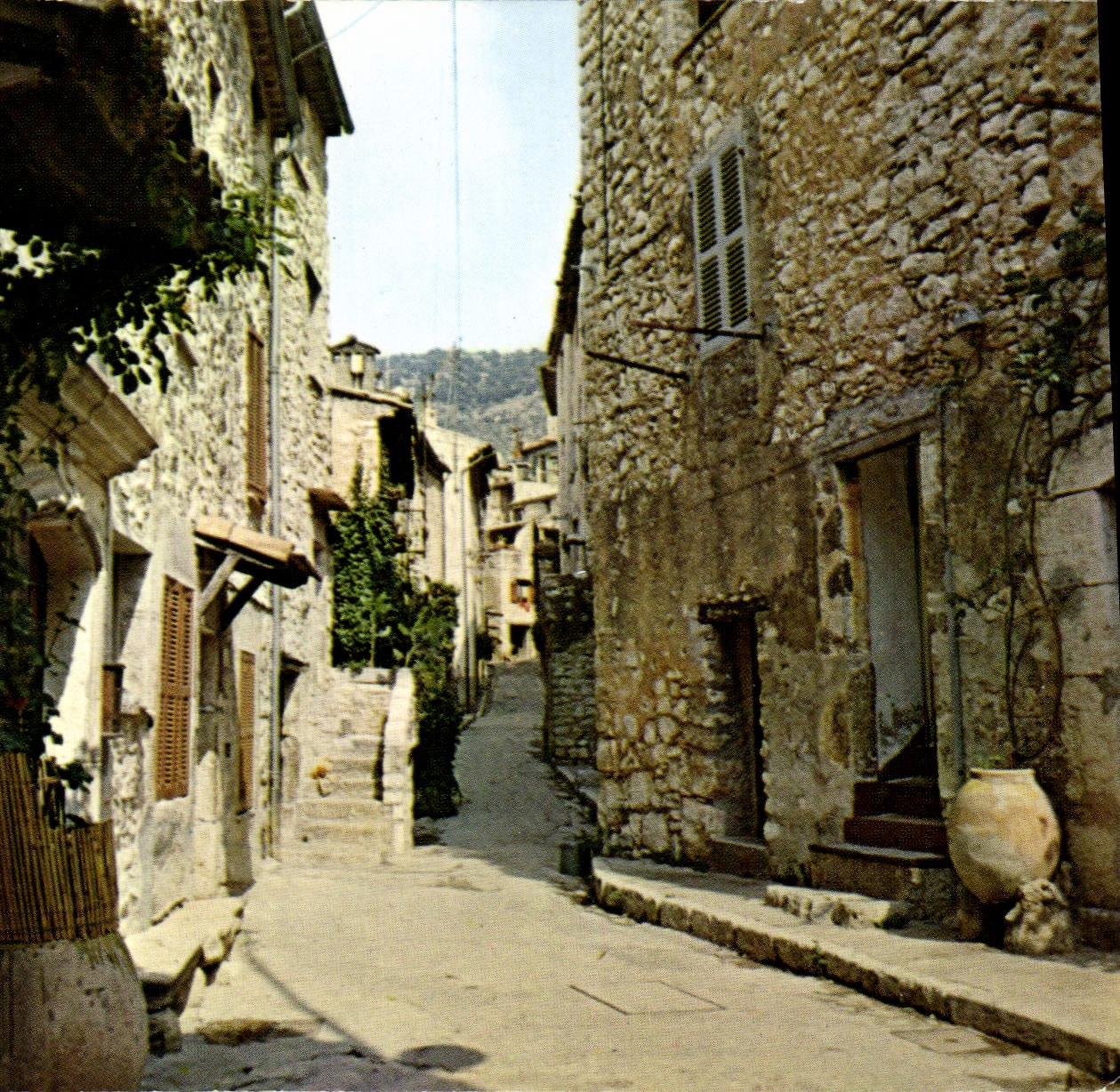 Tourrettes-sur-Loup — ses vieilles rues — Éditions S.E.P.T.