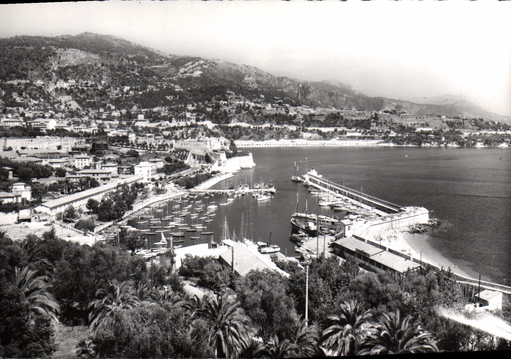 Villefranche-sur-Mer — La Darse et la rade — Éditions S.E.P.T., NICE