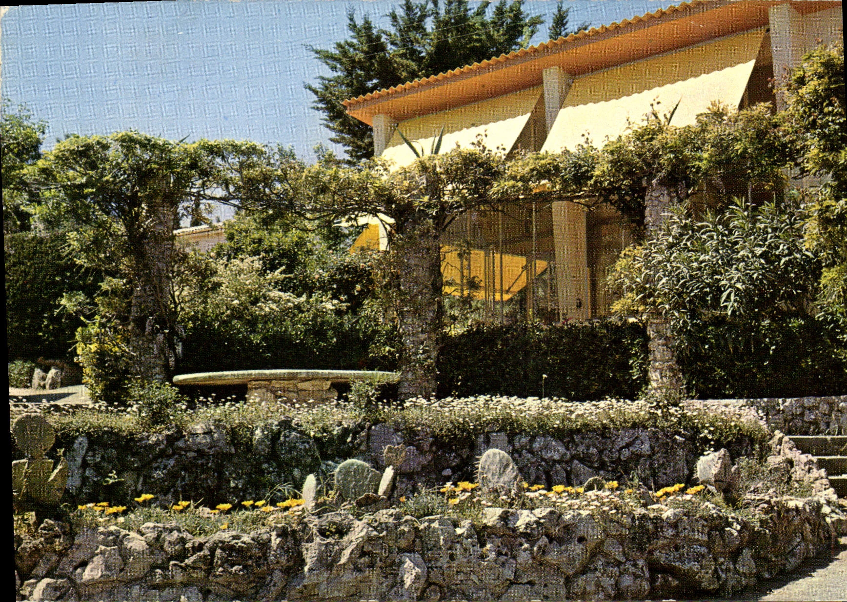 CPSM La Napoule (Alpes Maritimes) La Garderie Agecroft Centre de Conges des Mineurs des Houilleres d