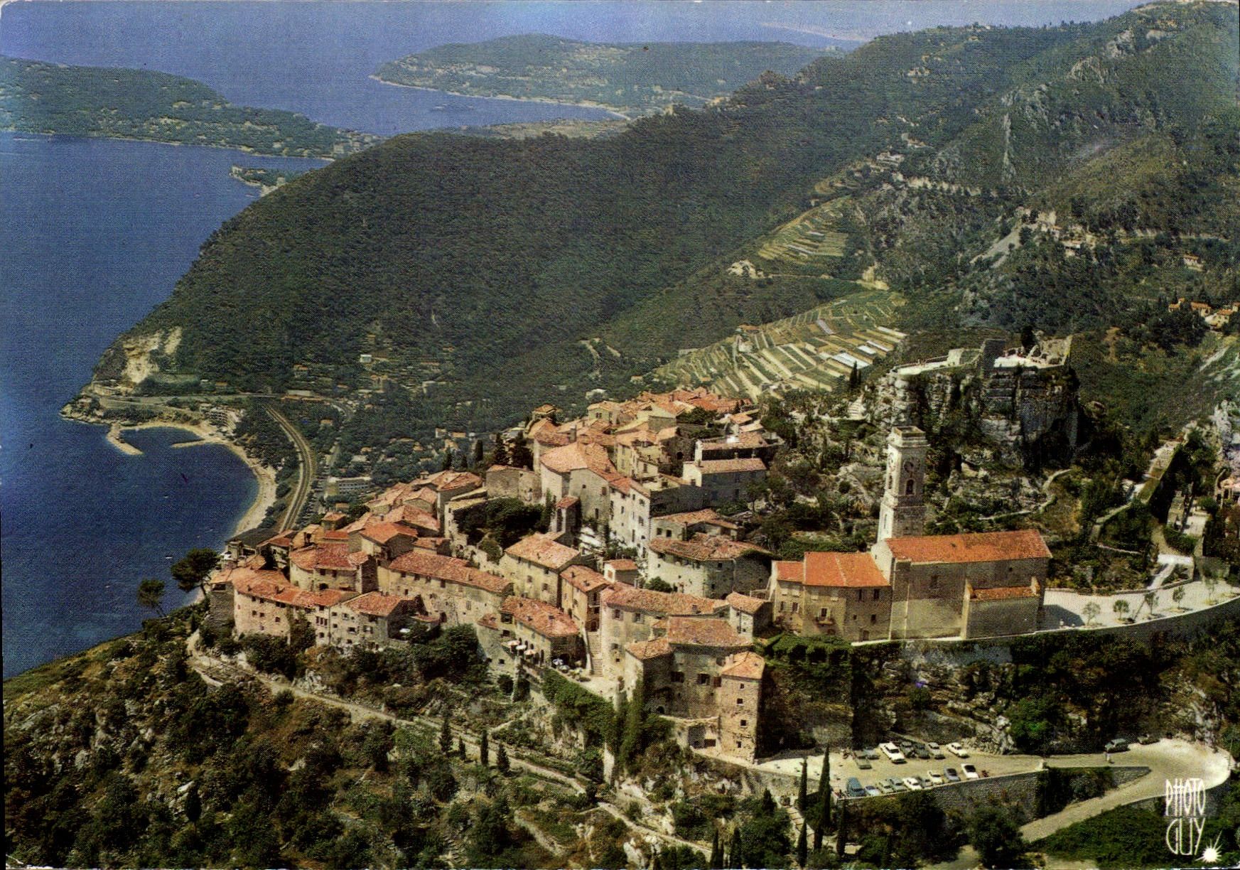 Vue aérienne — Le littoral avec le Cap-Ferrat, Villefranche, le Mont-Boron et le Mont-Alban — Éditeur: EZE-VILLAGE, série H.56