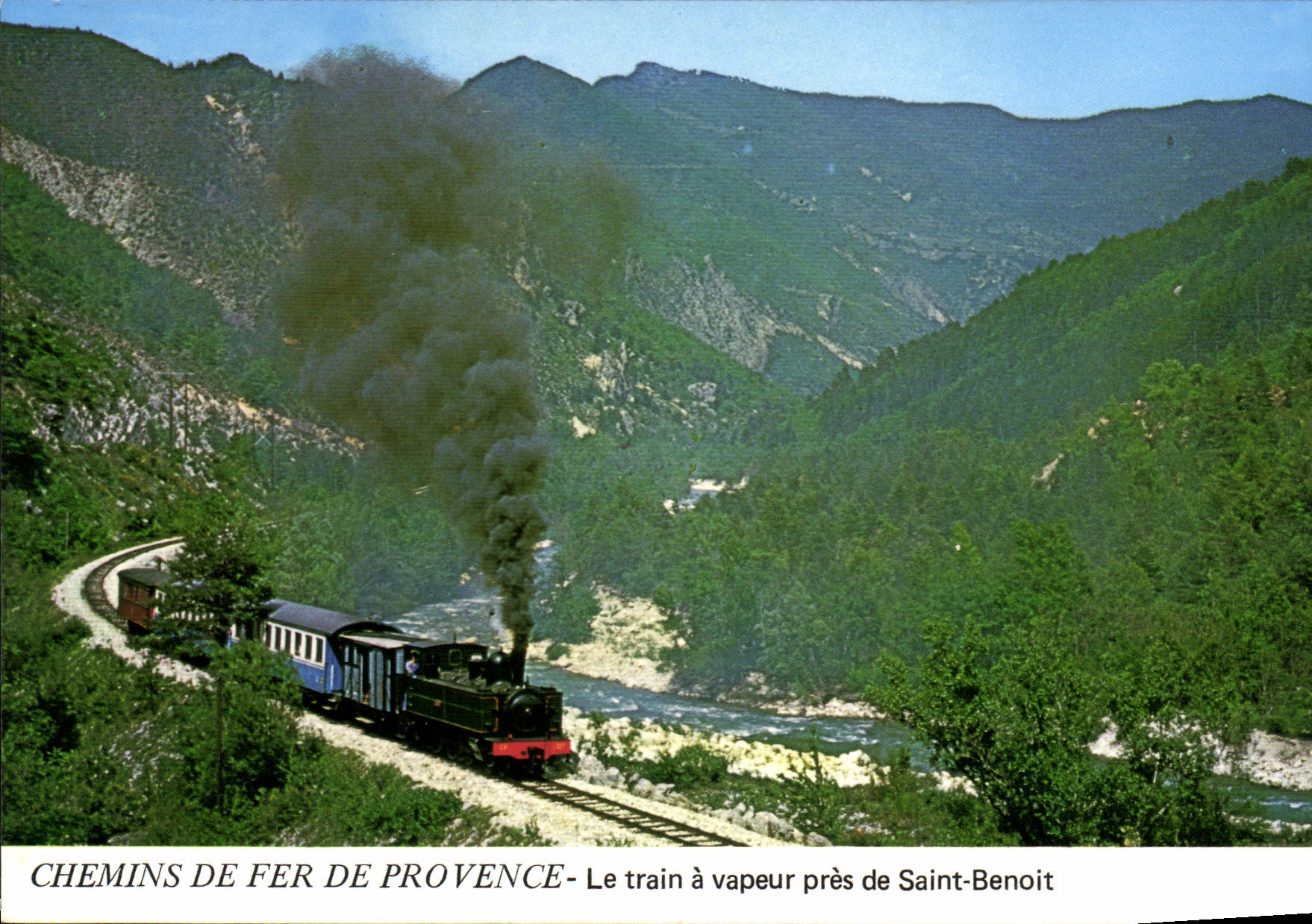 Train à vapeur près de Saint-Benoit — Chemins de Fer de Provence — éditeur NUA FILMS, n° A126