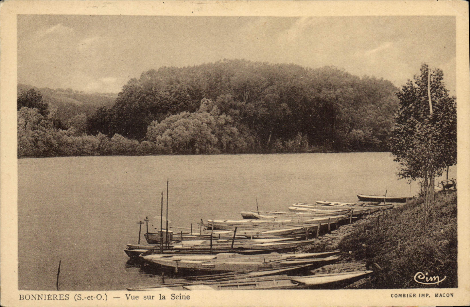 Bonnières (S.-et-O.) — Vue sur la Seine — Combier Imp. Macon