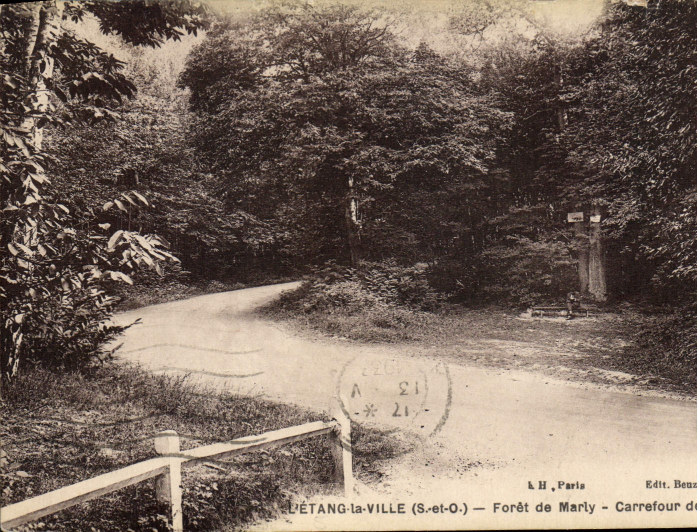 CPA L'Etang la Ville (S et O) Foret de Marly Carrefour