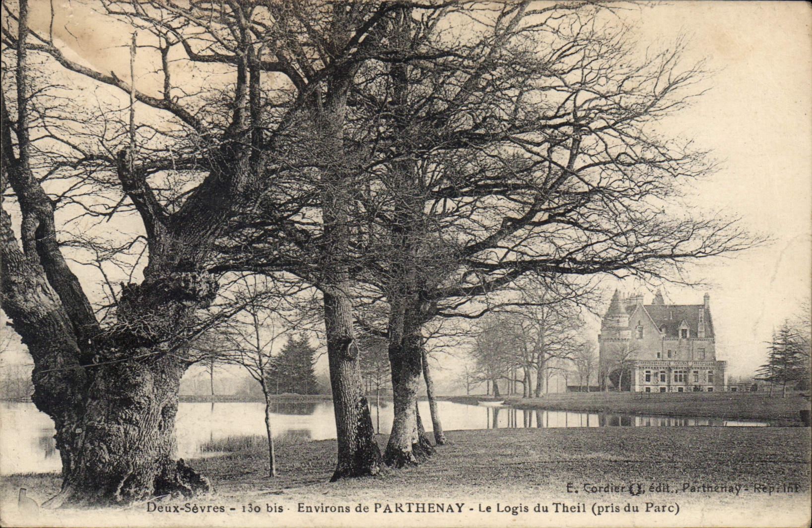Environs de Parthenay — Le Logis du Theil (pris du Parc) — E. Cordier, édit., Parthenay