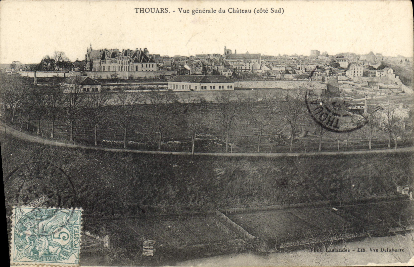 Thouars - Vue générale du Château (côté Sud) - Phot. Laslandes - Lib. Vve Delaharre
