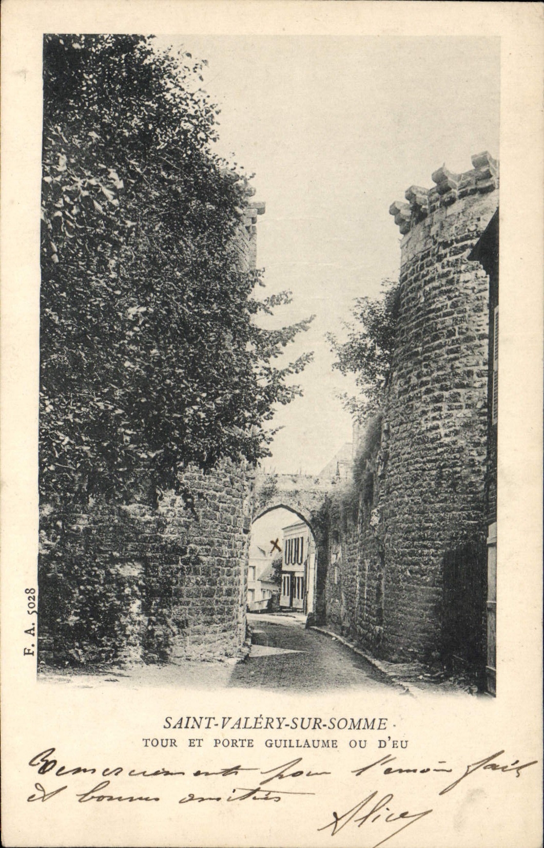 CPA Saint Valery sur Somme Tour et Porte Guillaume ou d'Eu