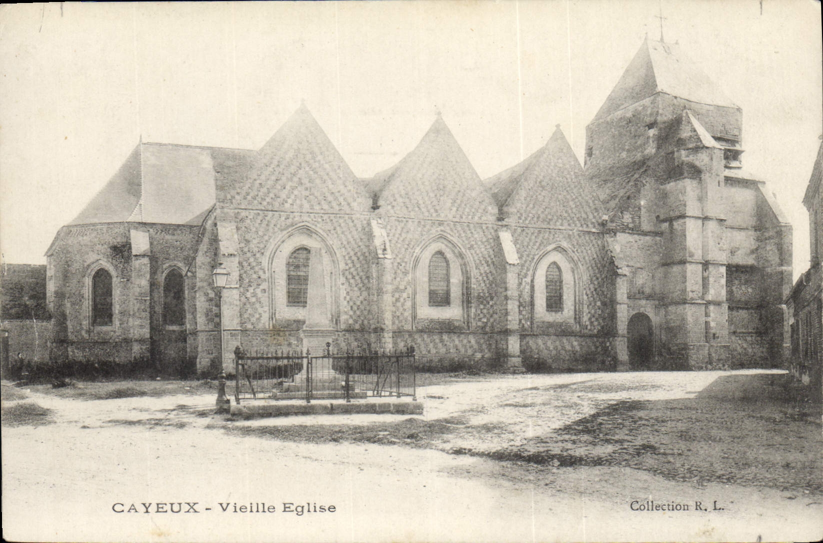 CAYEUX - Vieille Église — Collection R. L.