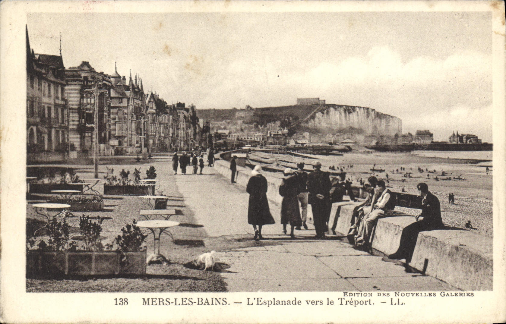 Mers-les-Bains — L'Esplanade vers le Tréport — Édition des Nouvelles Galeries, n°138