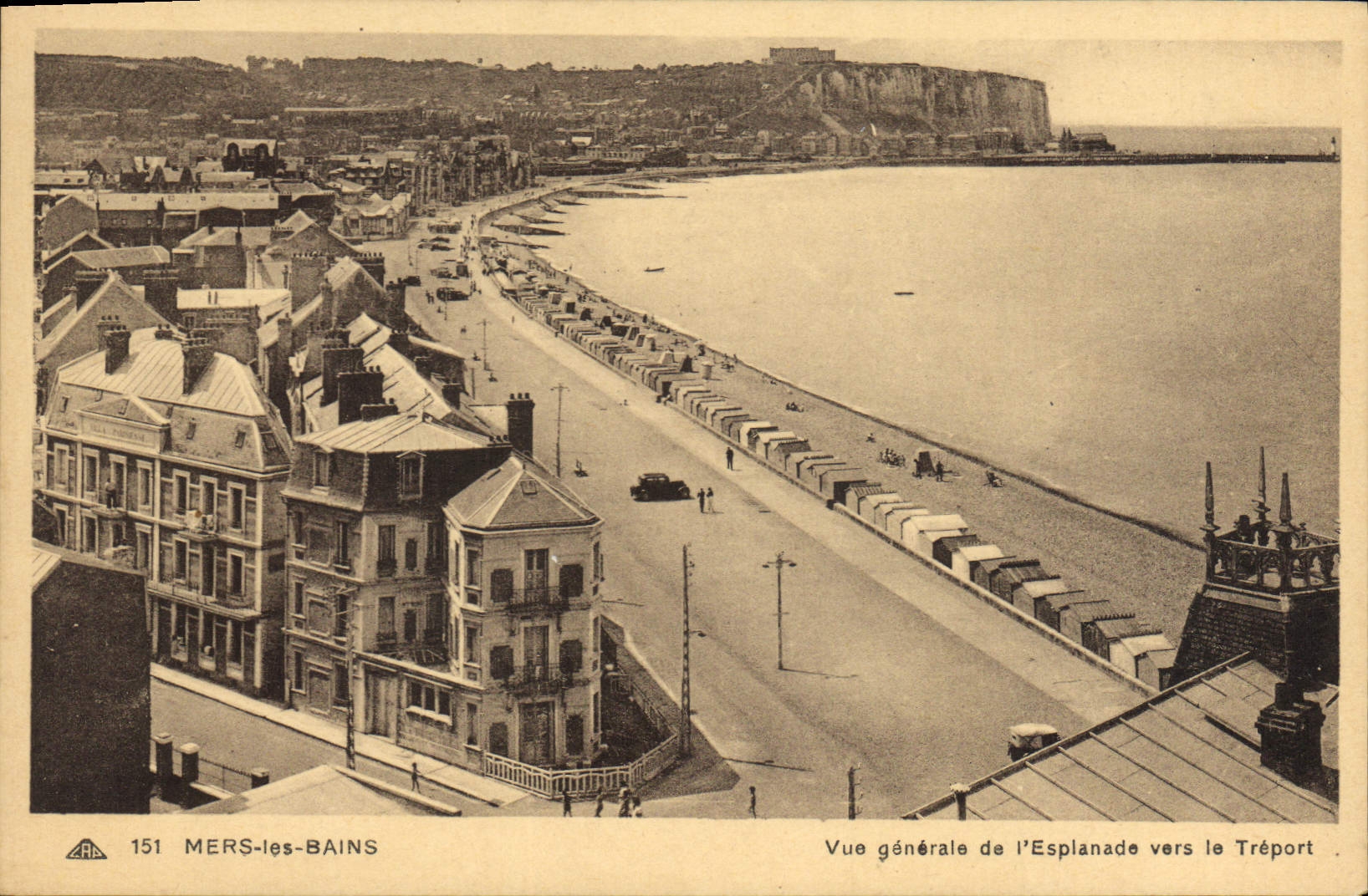 MERS-les-BAINS — Vue générale de l'Esplanade vers le Tréport — éditeur A.A. n°151