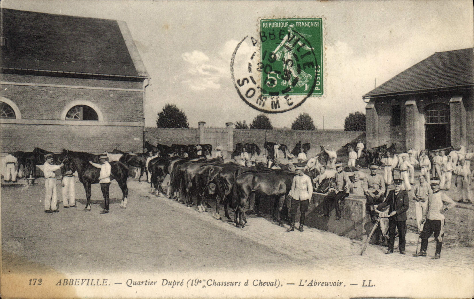 Abbeville — Quartier Dupré (19e Chasseurs d'Cheval) — L'Abreuvoir — LL.