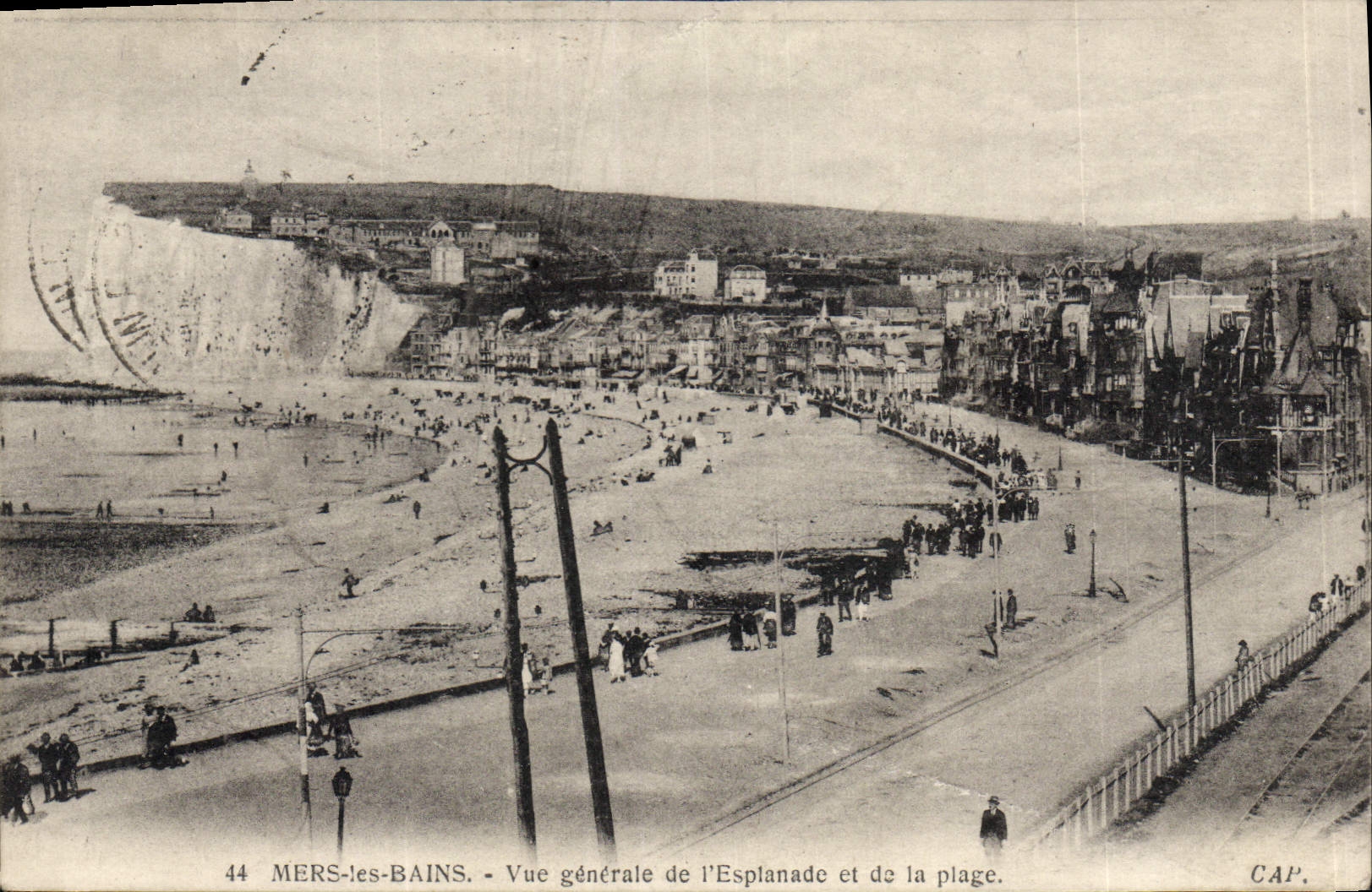 MERS-les-BAINS — Vue générale de l'Esplanade et de la plage — CAP.