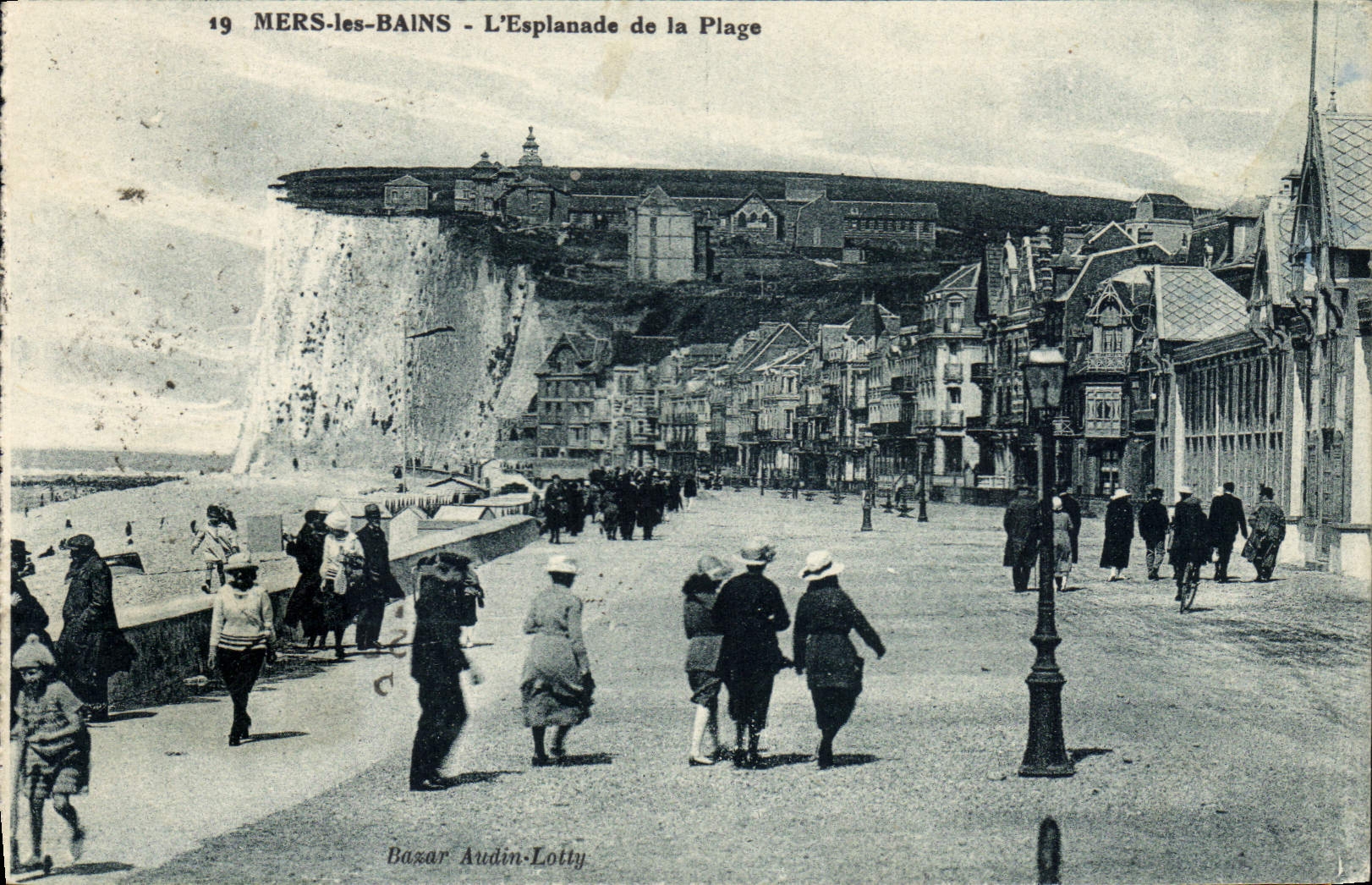 MERS-les-BAINS - L'Esplanade de la Plage — Bazar Audin-Lobby, n°19