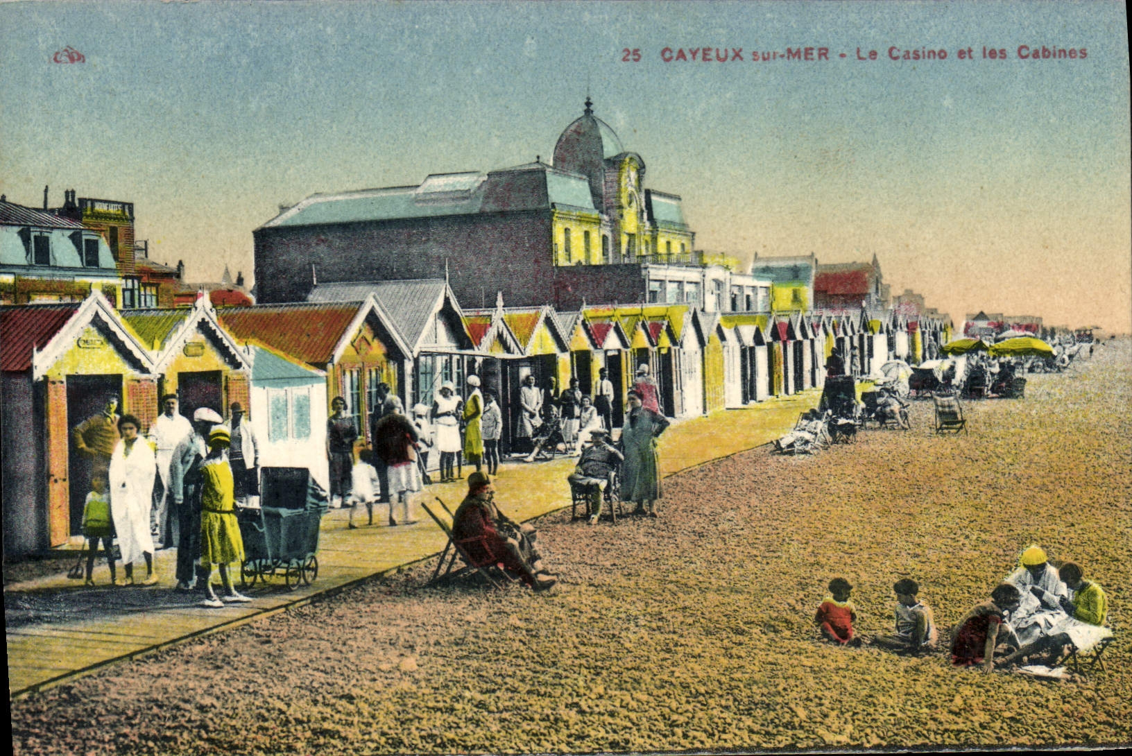 CAYEUX-sur-MER — Le Casino et les Cabines — CPA n°25