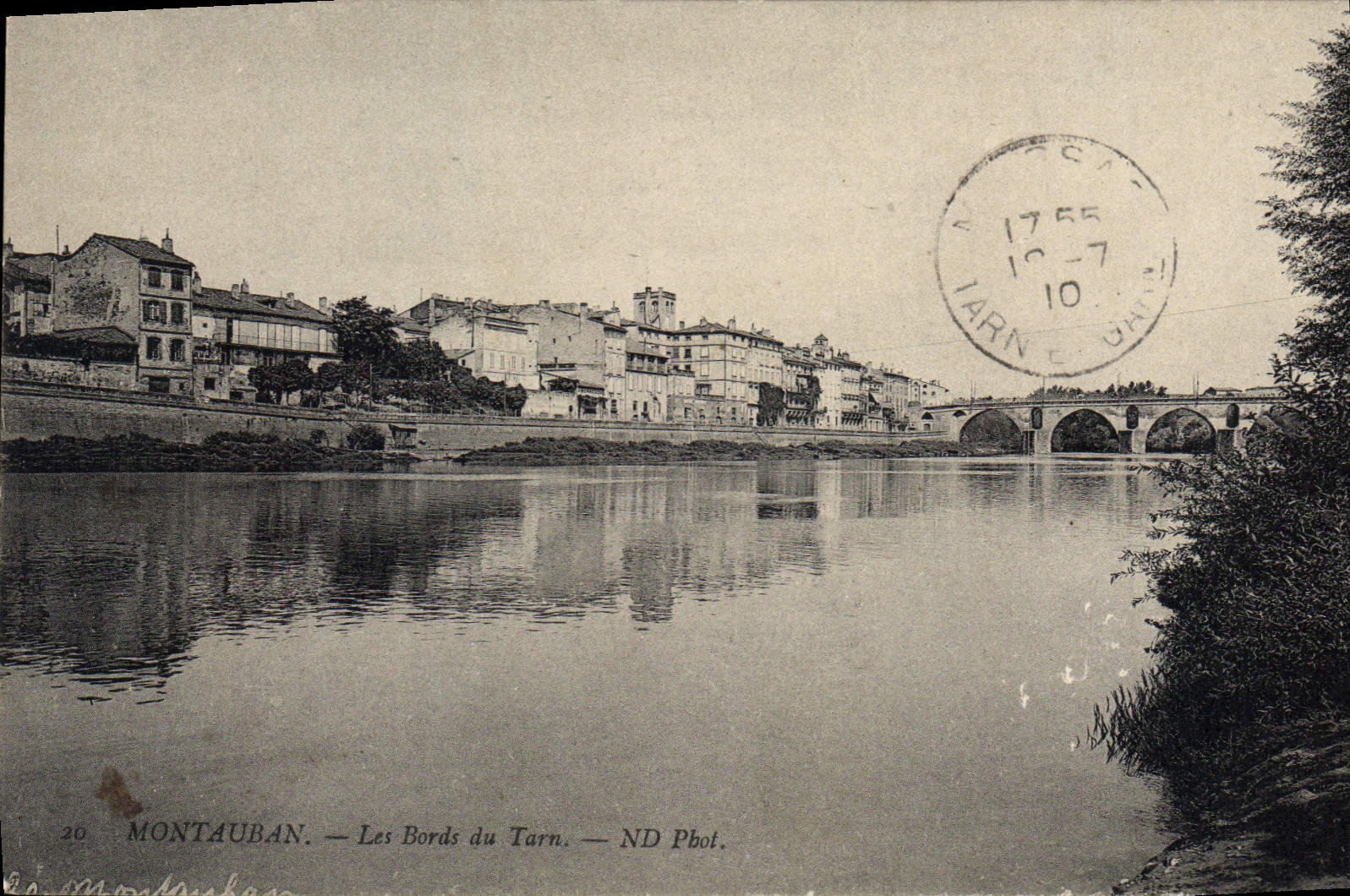 Montauban — Les Bords du Tarn — ND Phot.