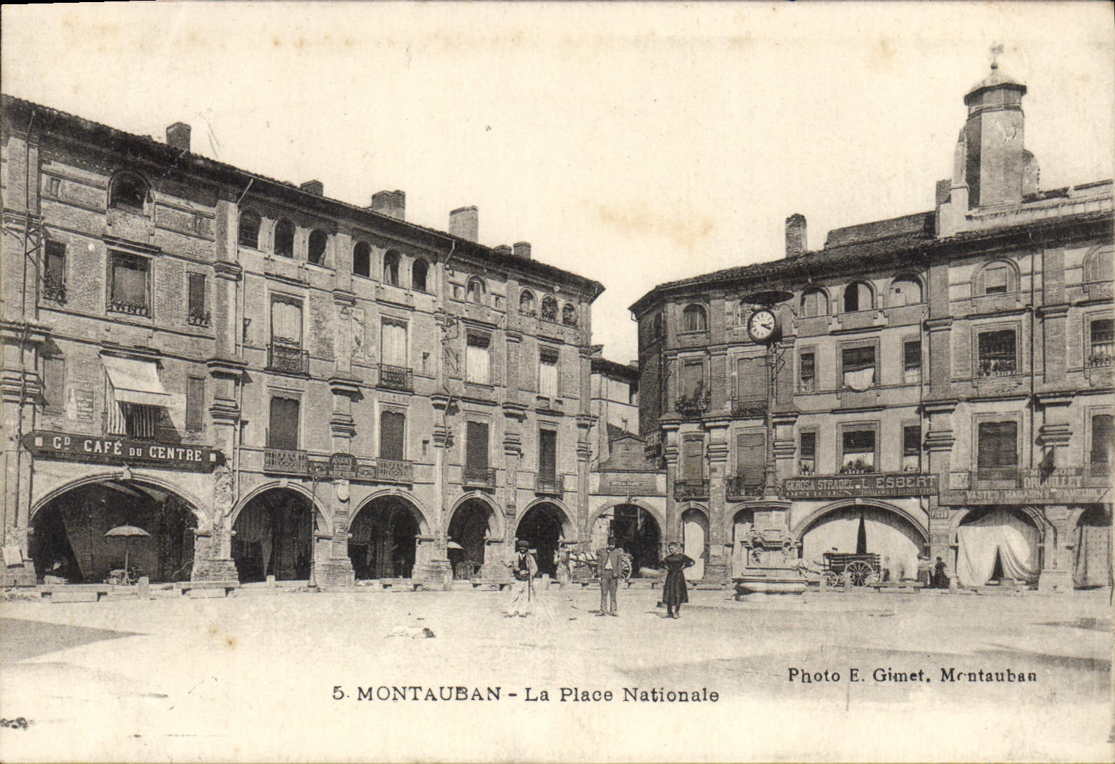 Montauban - La Place Nationale — Photo E. Ginnet, Montauban, n°5