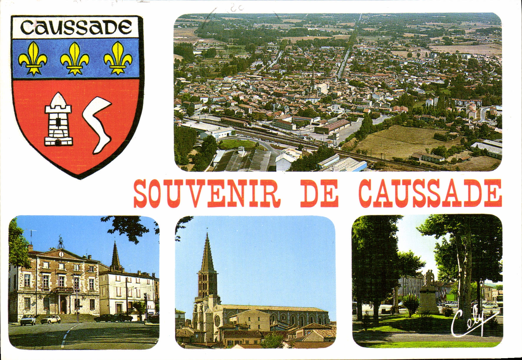 CPSM Tarn et Garonne Caussade Vue generale La Mairie L'Eglise L'esplanade